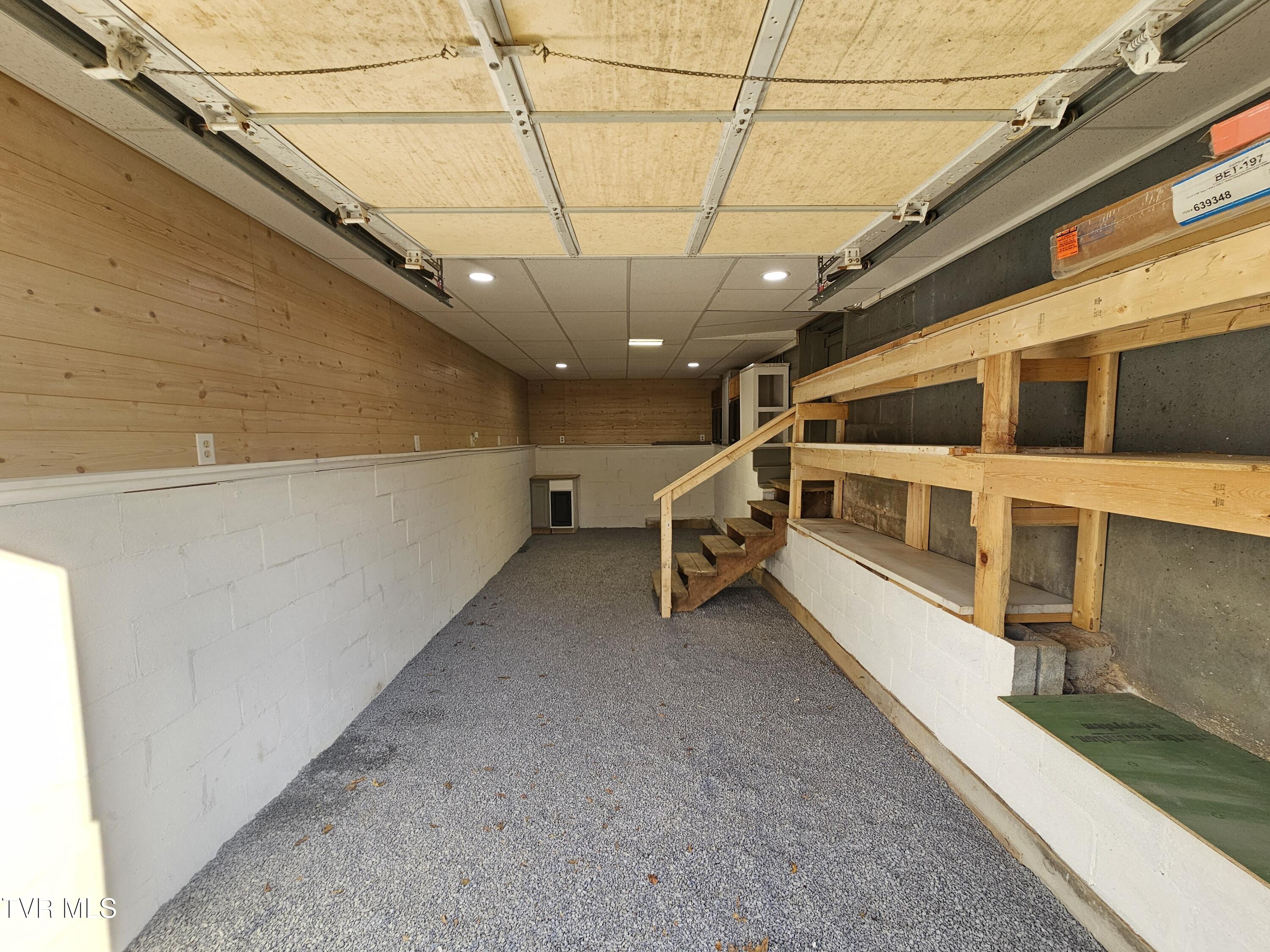 209 North Paperville Road Bristol, TN 37620 - Photo 41 of 43 20251107_154109