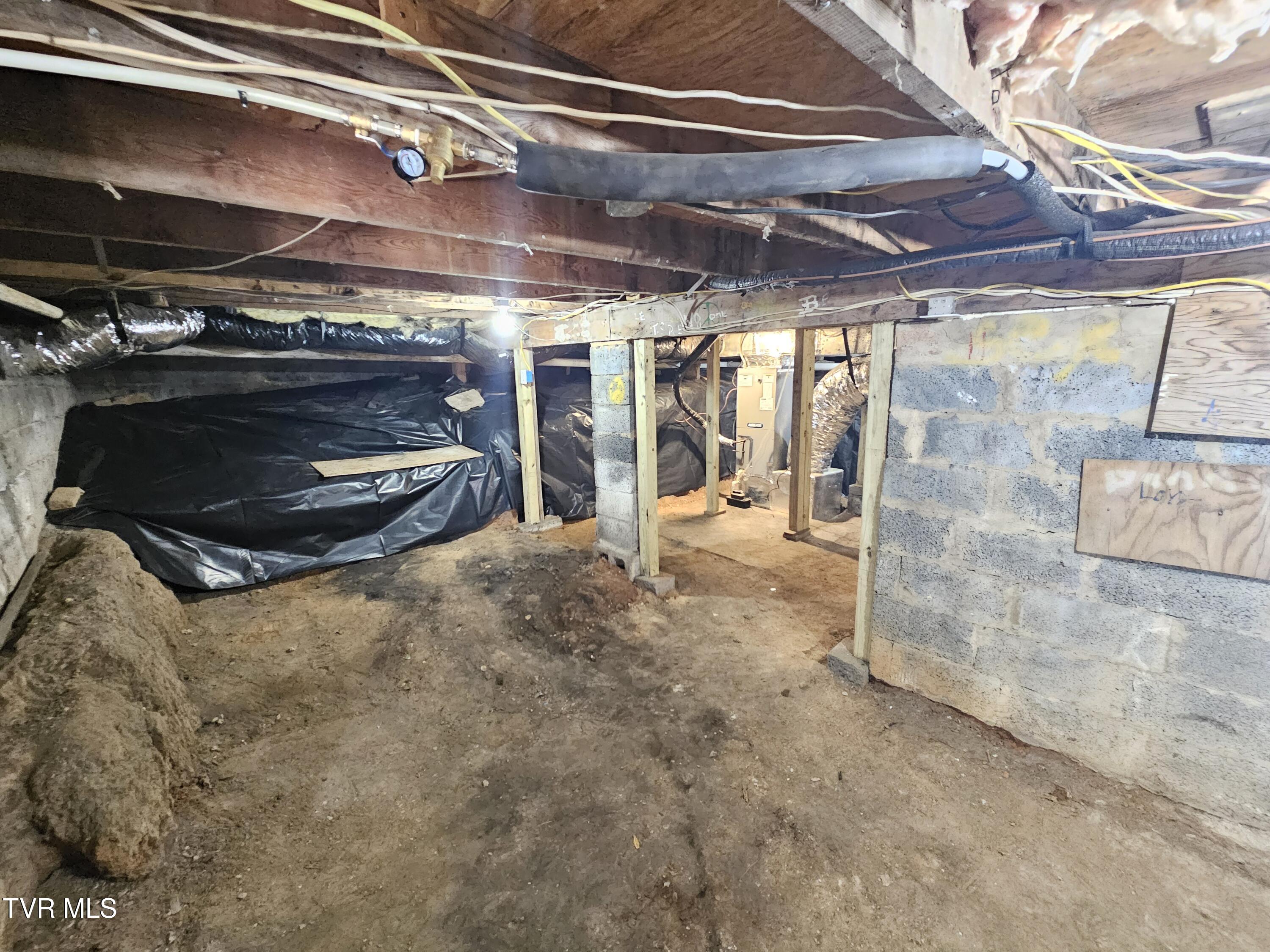 209 North Paperville Road Bristol, TN 37620 - Photo 43 of 43 20251107_153756