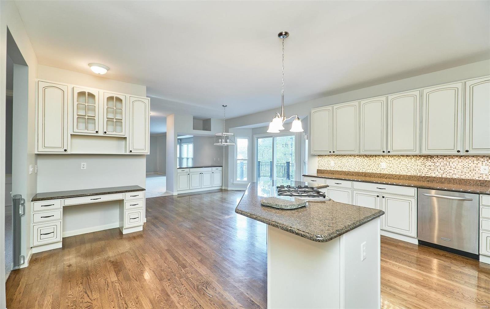 570 Castle Ridge Drive Ballwin, MO 63021 - Photo 19 of 65 Gallery Image 19