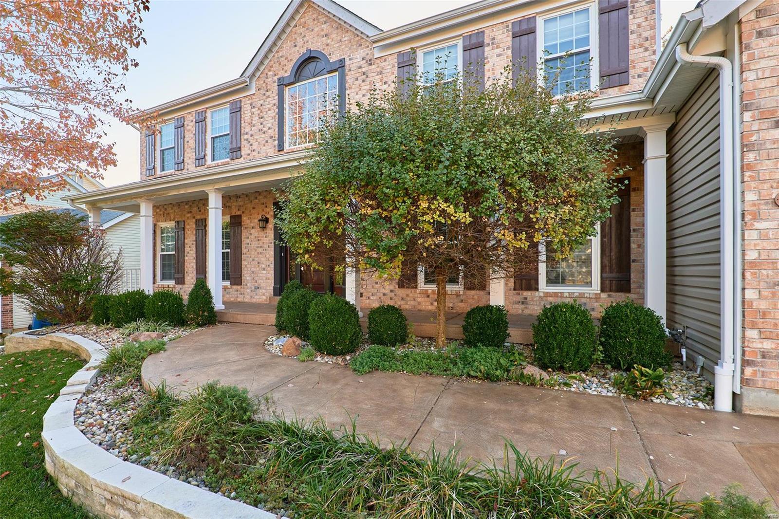 570 Castle Ridge Drive Ballwin, MO 63021 - Photo 3 of 65 Gallery Image 3