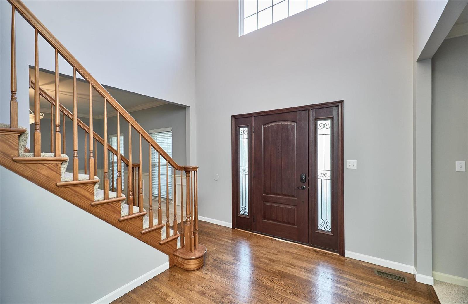 570 Castle Ridge Drive Ballwin, MO 63021 - Photo 4 of 65 Gallery Image 4