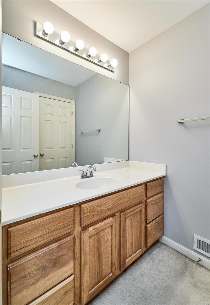 570 Castle Ridge Drive Ballwin, MO 63021 - Photo 34 of 65 Gallery Image 34