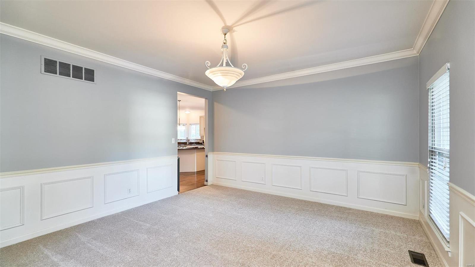 570 Castle Ridge Drive Ballwin, MO 63021 - Photo 7 of 65 Gallery Image 7
