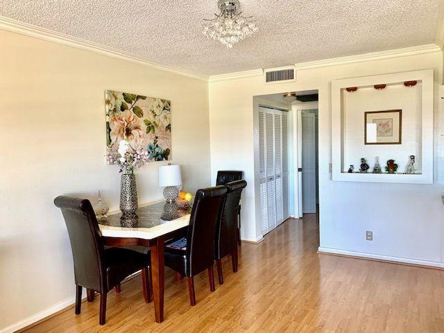 124 Suffolk C Boca Raton, FL 33434 - Photo 5 of 30 Dining Room