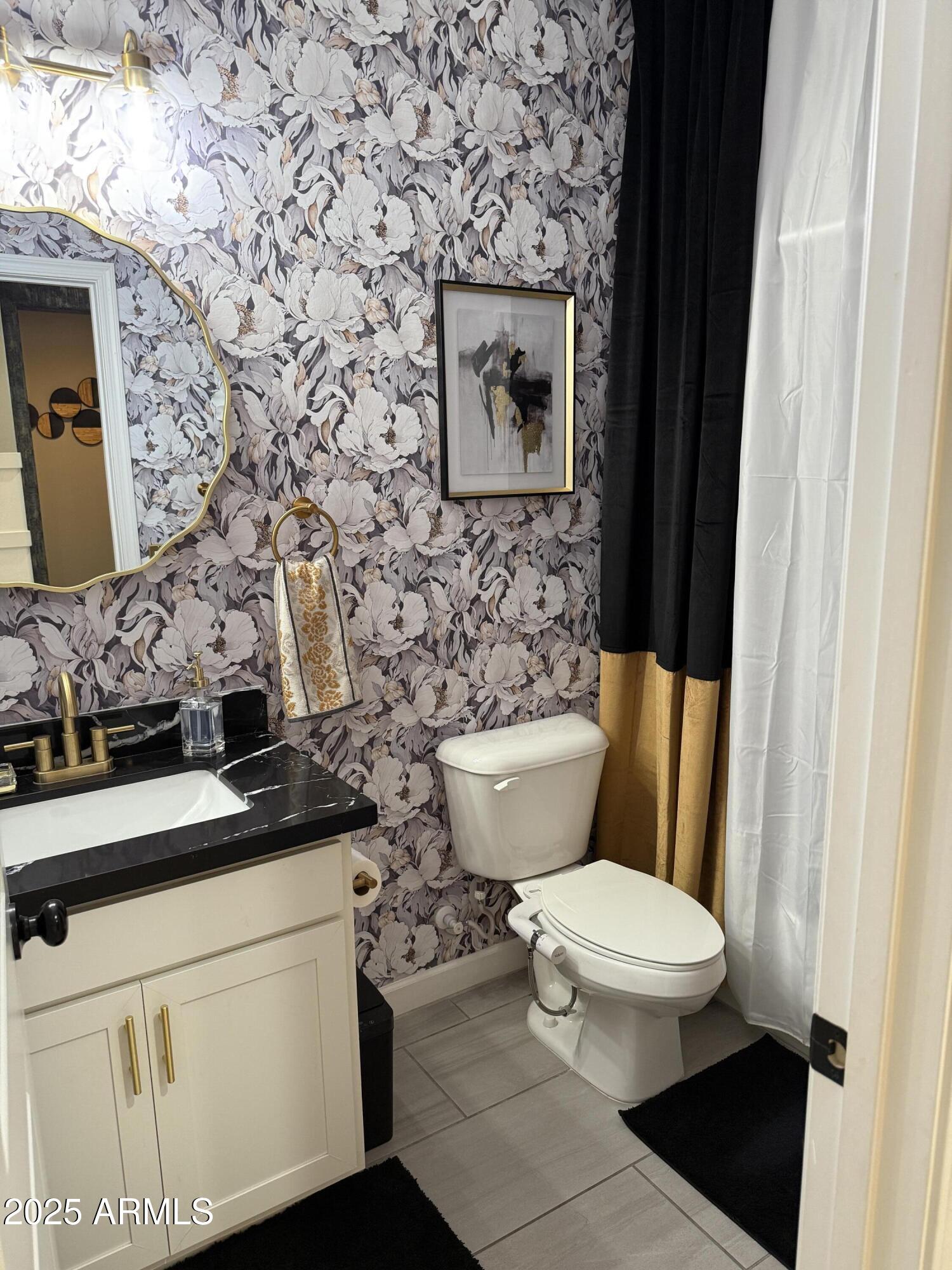 10622 West Crown King Road Tolleson, AZ 85353 - Photo 8 of 17 IMG_6359