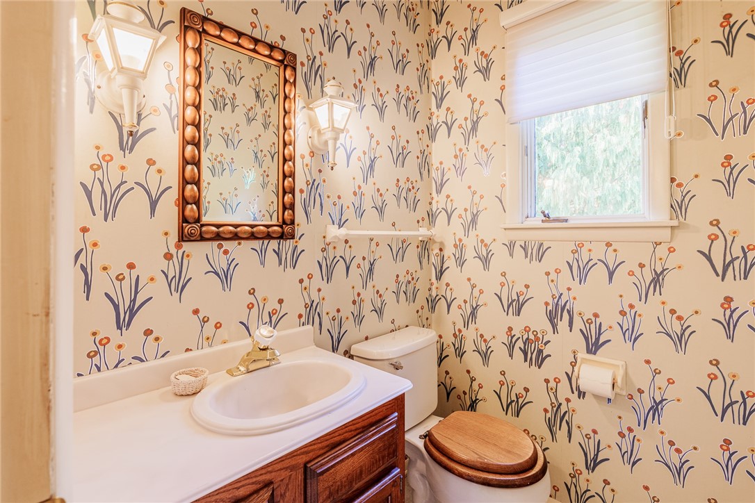 72 Conmar Drive Irondequoit, NY 14609 - Photo 18 of 50