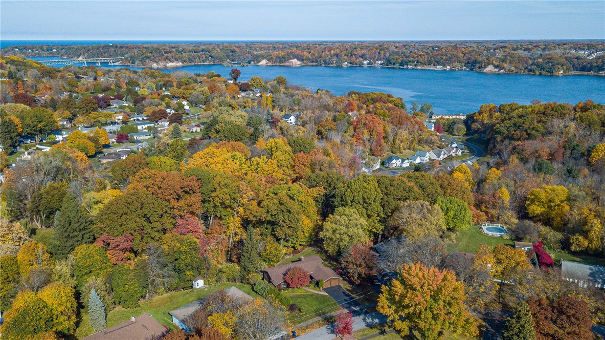 72 Conmar Drive Irondequoit, NY 14609 - Photo 3 of 50