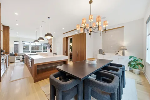 $1,850,000 | 2748 North Lakewood Avenue, Unit 4, Chicago, IL 60614