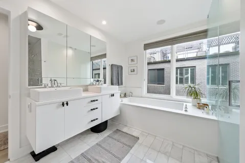 $1,850,000 | 2748 North Lakewood Avenue, Unit 4, Chicago, IL 60614