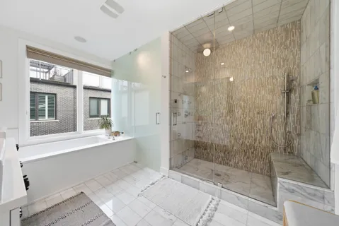 $1,850,000 | 2748 North Lakewood Avenue, Unit 4, Chicago, IL 60614