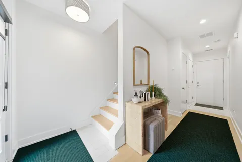 $1,850,000 | 2748 North Lakewood Avenue, Unit 4, Chicago, IL 60614