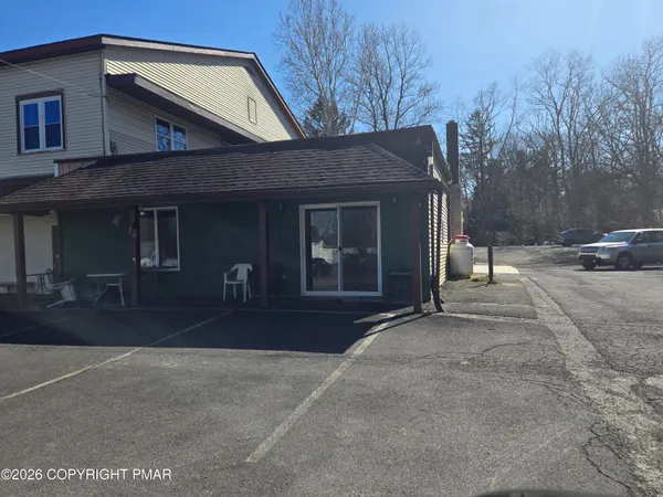 $1,700 | 6631 Highway 191, Unit 101, Cresco, PA 18326