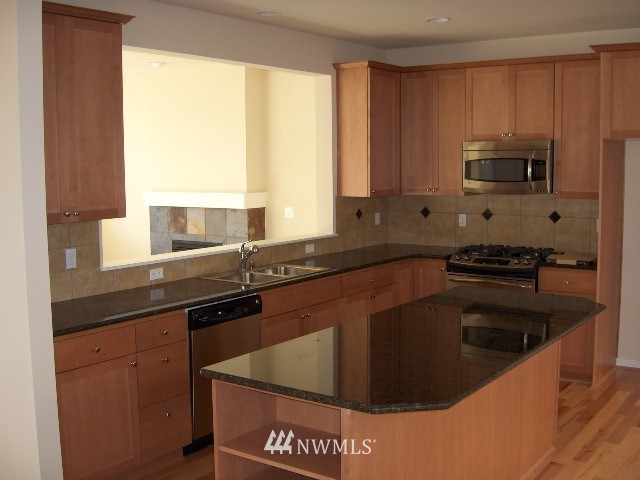 583 Alpine Ridge Place Northwest Issaquah, WA 98027 - Photo 2 of 14