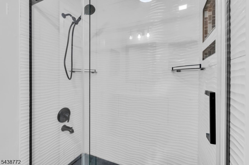 213 Longview Road Bridgewater, NJ 08807 - Photo 30 of 47