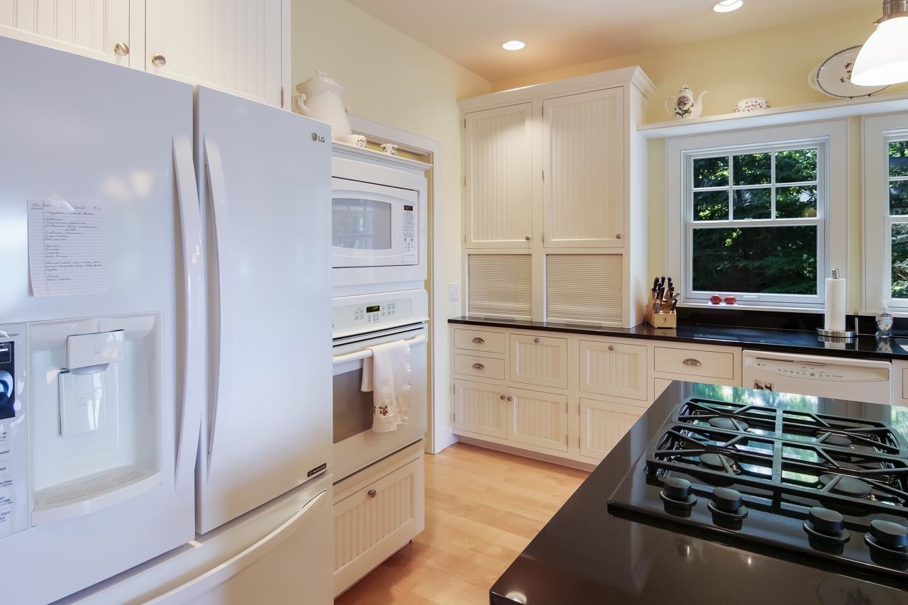 8964 South Dunns Farm Road Maple City, MI 49664 - Photo 30 of 68 1914051-29.JPG