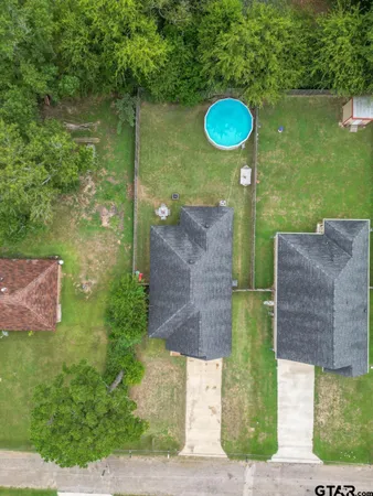 a bathroom with a toilet and a bathtub