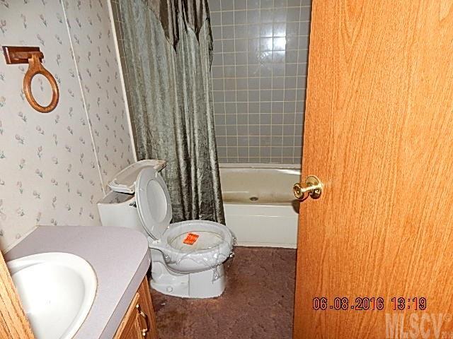 4055 Pigtail Road Lenoir, NC 28645 - Photo 7 of 15 Gallery Image 7