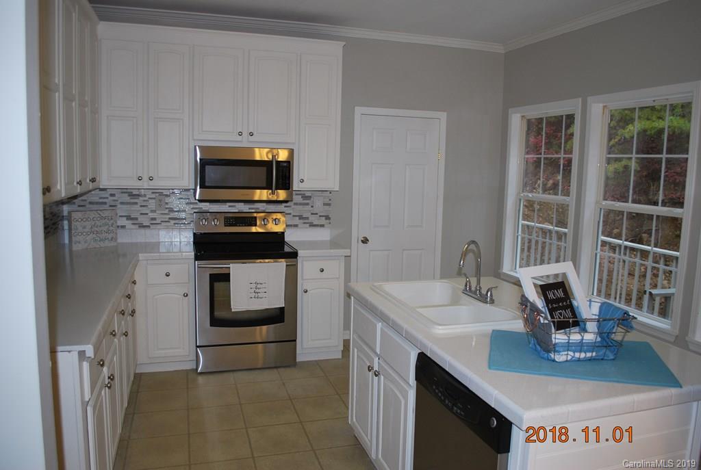 908 Roby Conley Road Marion, NC 28752 - Photo 11 of 38 Gallery Image 11