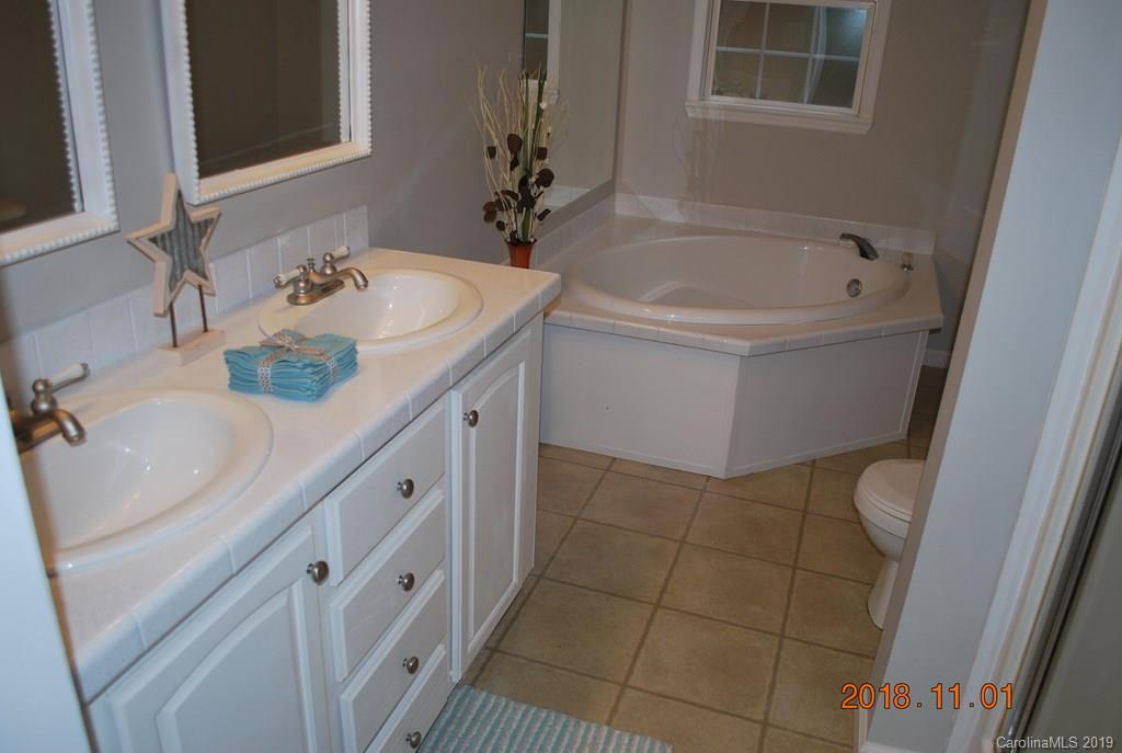 908 Roby Conley Road Marion, NC 28752 - Photo 28 of 38 Gallery Image 28