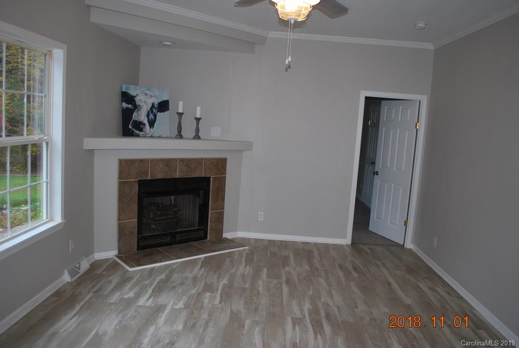 908 Roby Conley Road Marion, NC 28752 - Photo 6 of 38 Gallery Image 6