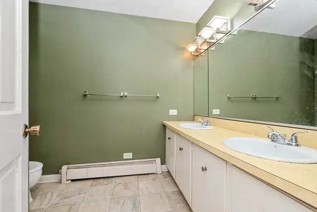 $299,900 | 2337 Valley View Lane, Park Forest, IL 60466