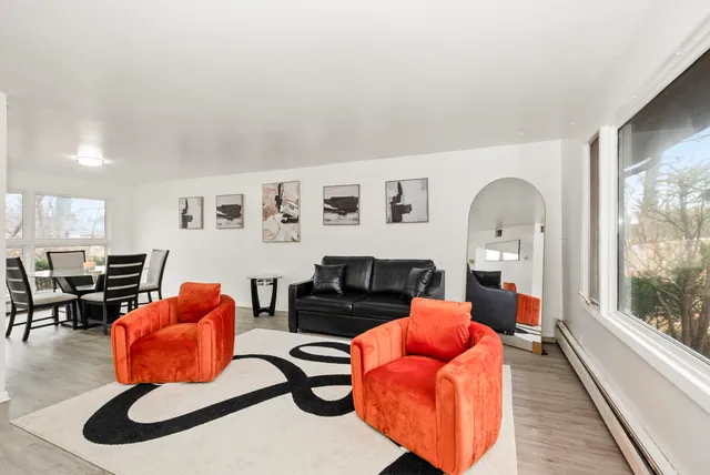 $299,900 | 2337 Valley View Lane, Park Forest, IL 60466