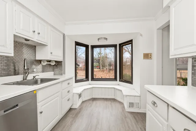 $299,900 | 2337 Valley View Lane, Park Forest, IL 60466