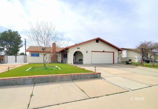 609 West Bataan Avenue Ridgecrest, CA 93555 - Photo 2 of 33 Gallery Image 2