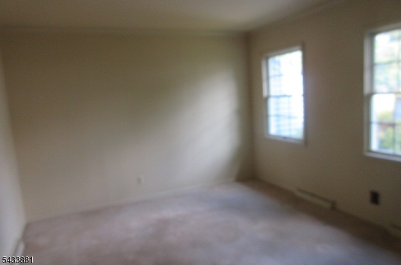 12 Jericho Road Butler, NJ 07405 - Photo 4 of 17