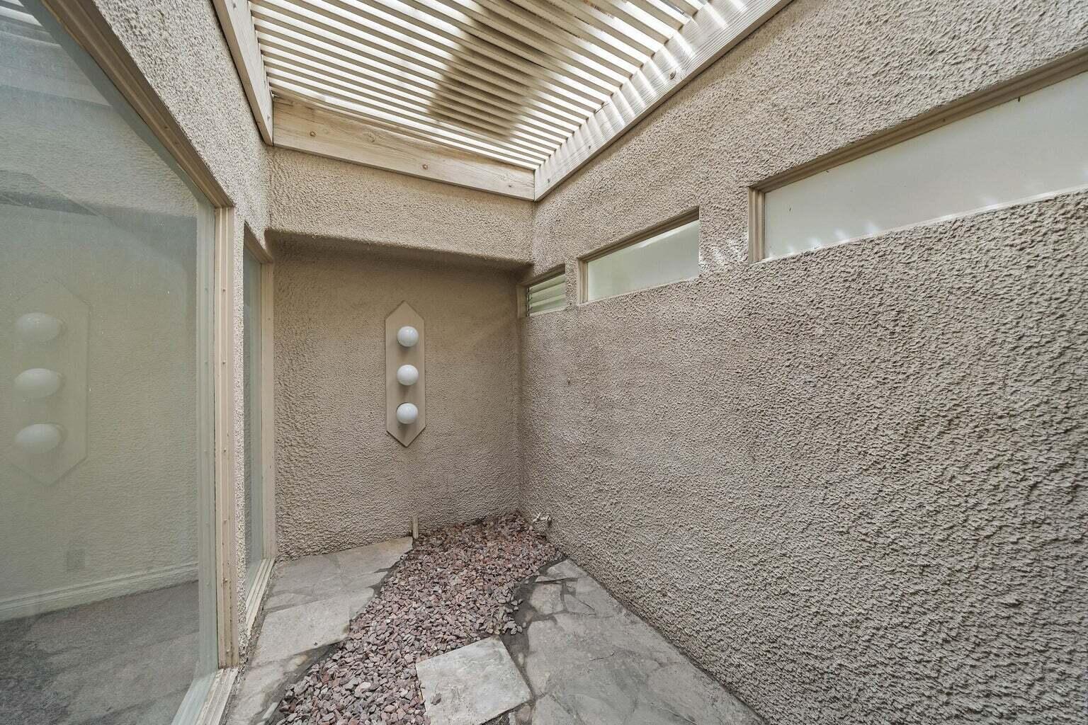 71861 Eleanora Lane Rancho Mirage, CA 92270 - Photo 14 of 22 a view of a bathroom