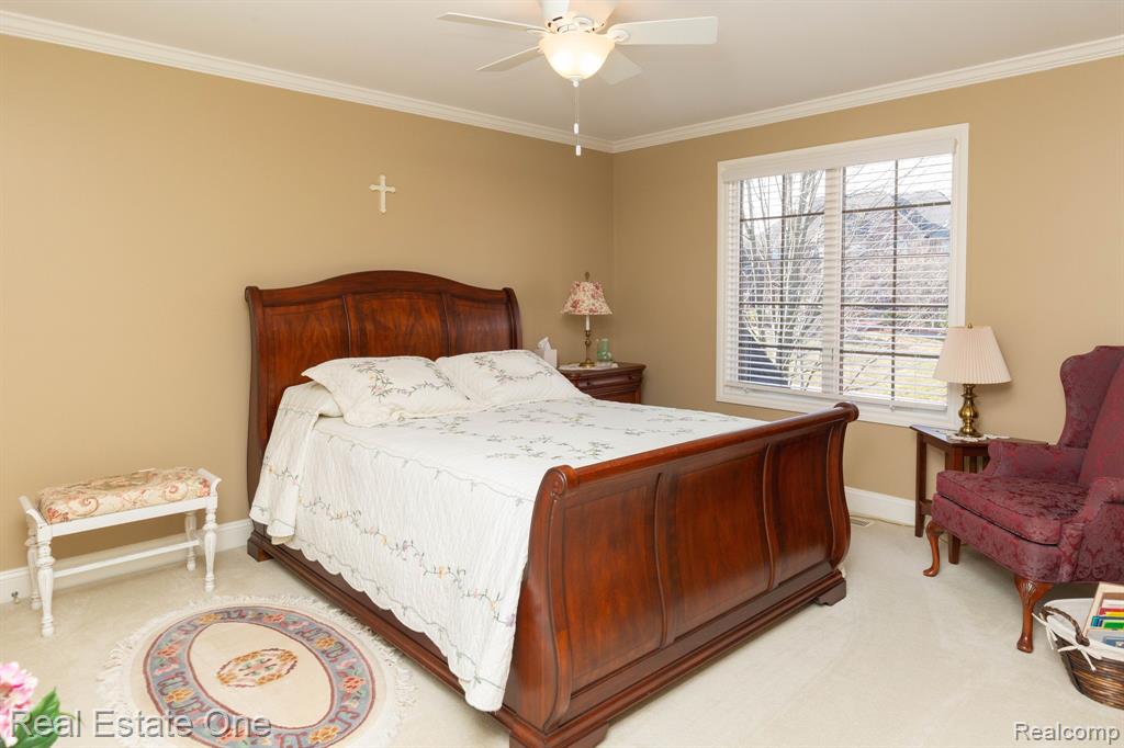 658 Langley Road Rochester Hills, MI 48309 - Photo 41 of 55