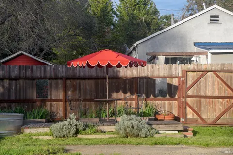 $1,065,000 | 2103 Bodega Avenue, Petaluma, CA 94952