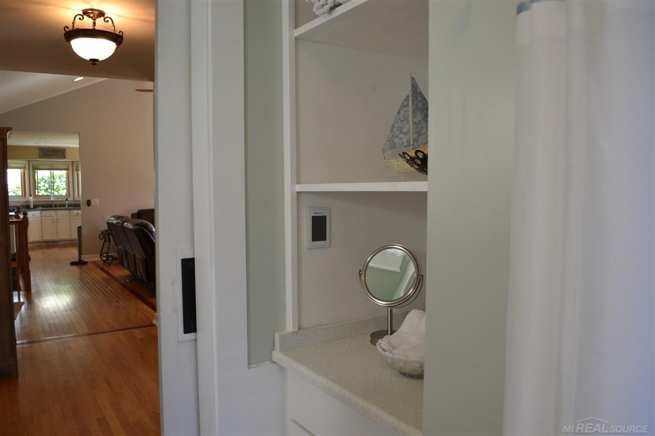 49211 Monte Road New Baltimore, MI 48047 - Photo 16 of 38 31360786-15.JPG