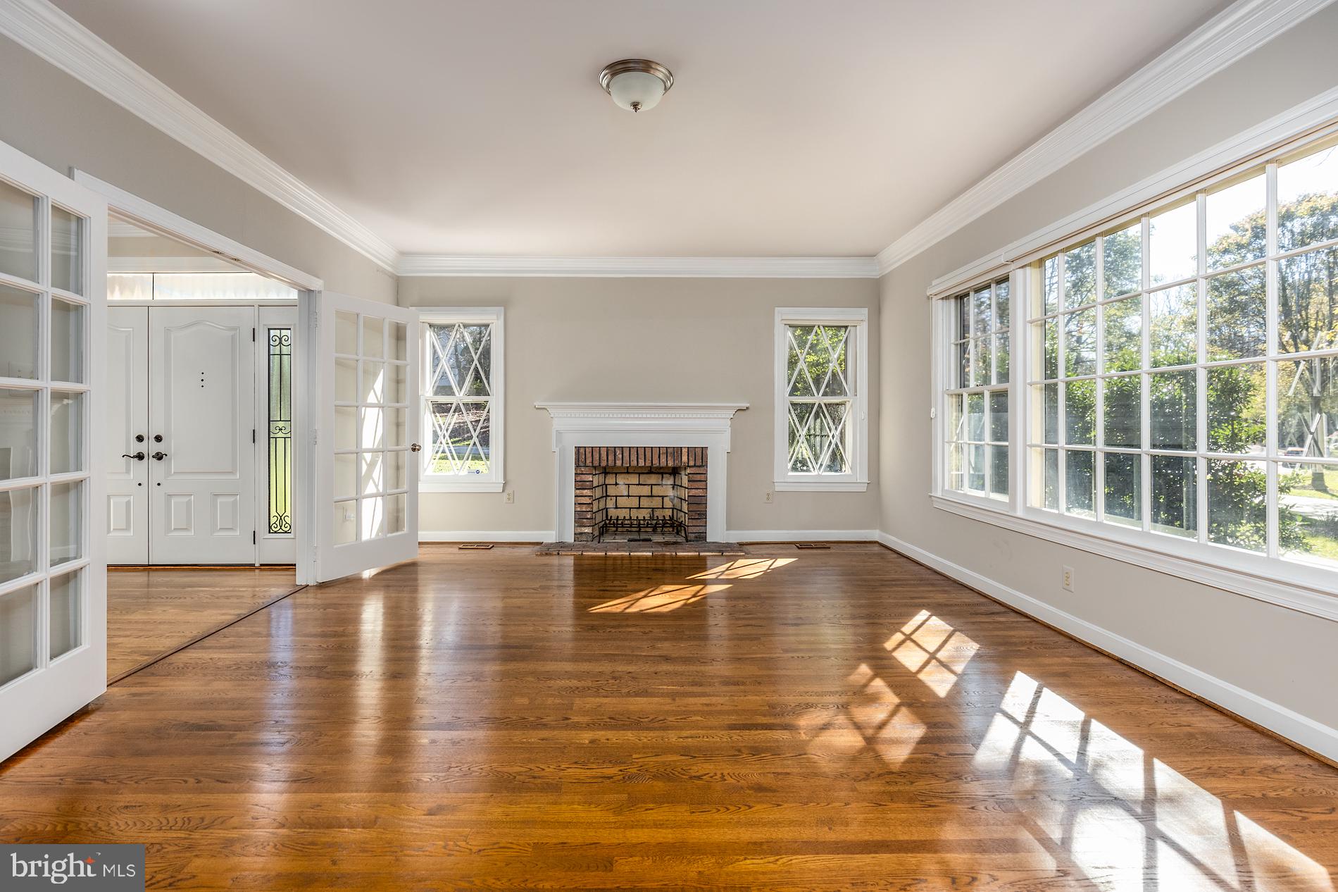 2014 Spring Branch Drive Vienna, VA 22181 - Photo 14 of 65 Gallery Image 14