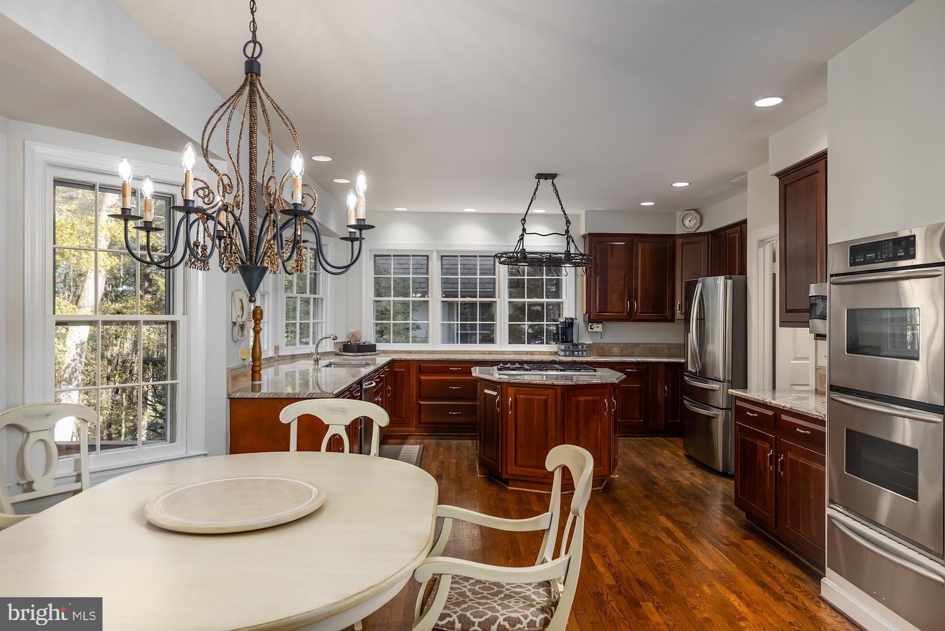 2014 Spring Branch Drive Vienna, VA 22181 - Photo 16 of 65 Gallery Image 16
