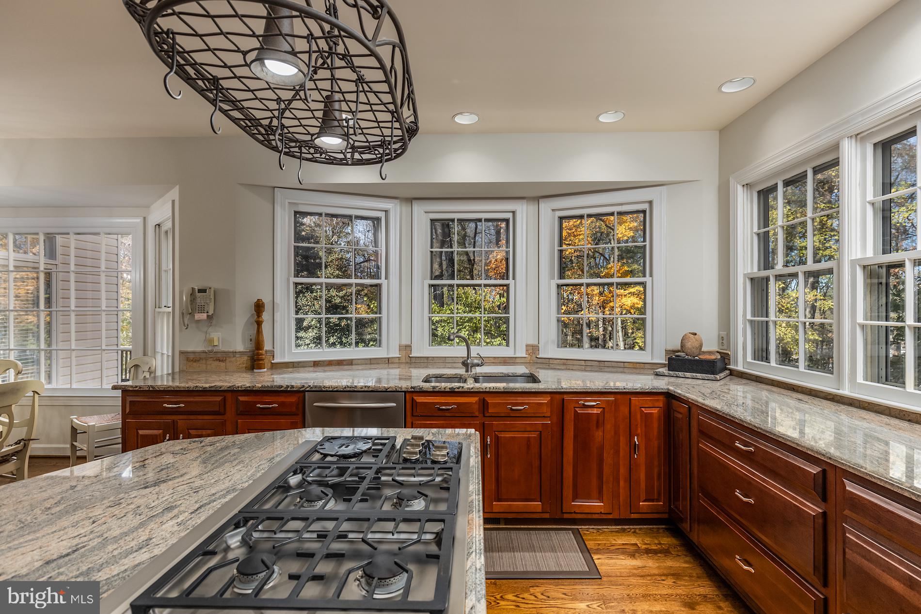 2014 Spring Branch Drive Vienna, VA 22181 - Photo 17 of 65 Gallery Image 17