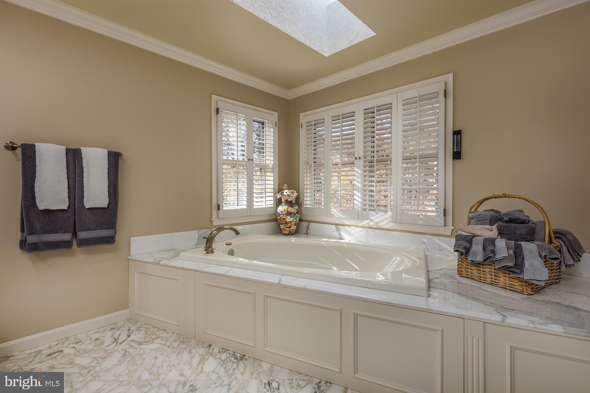2014 Spring Branch Drive Vienna, VA 22181 - Photo 35 of 65 Gallery Image 35