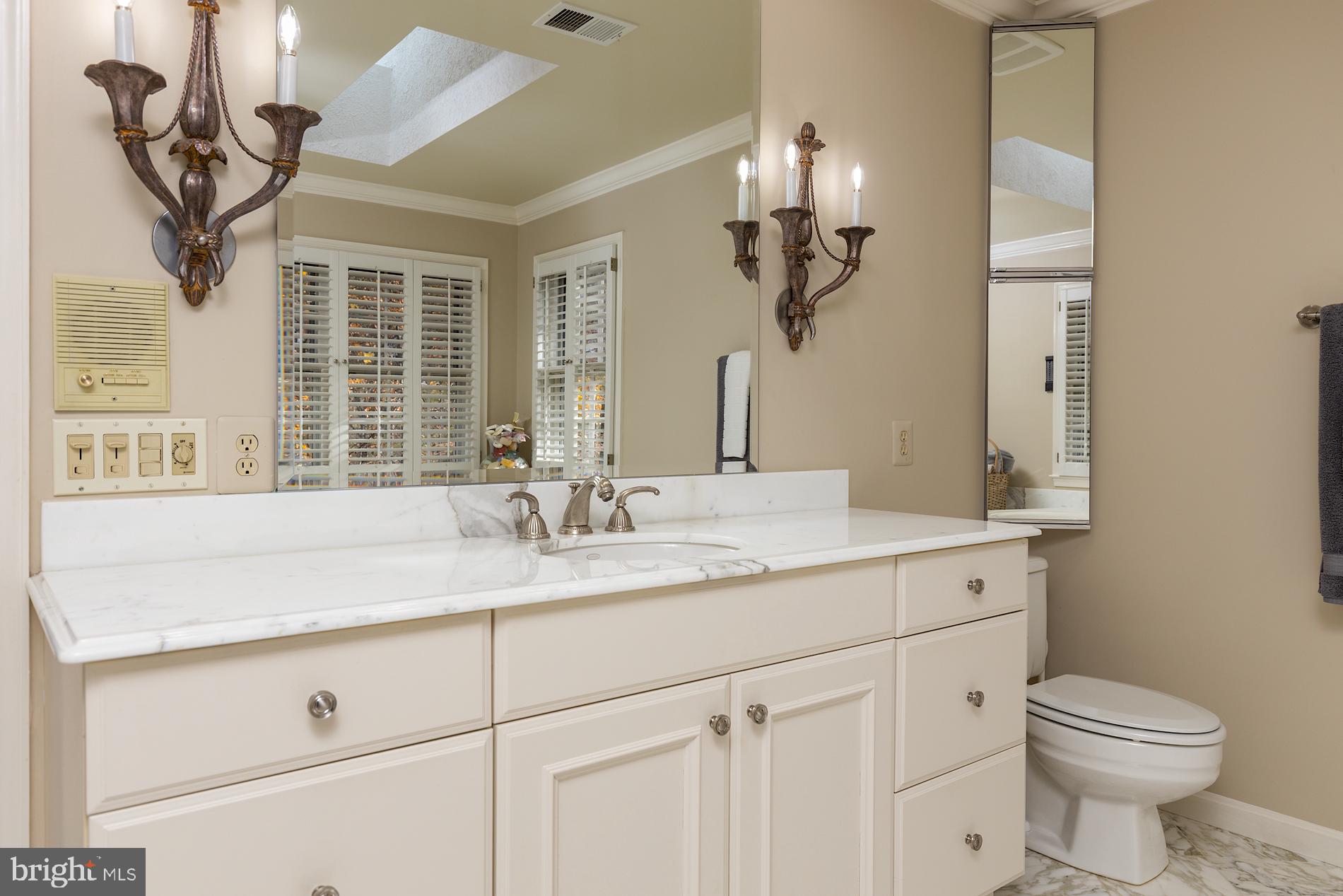 2014 Spring Branch Drive Vienna, VA 22181 - Photo 37 of 65 Gallery Image 37