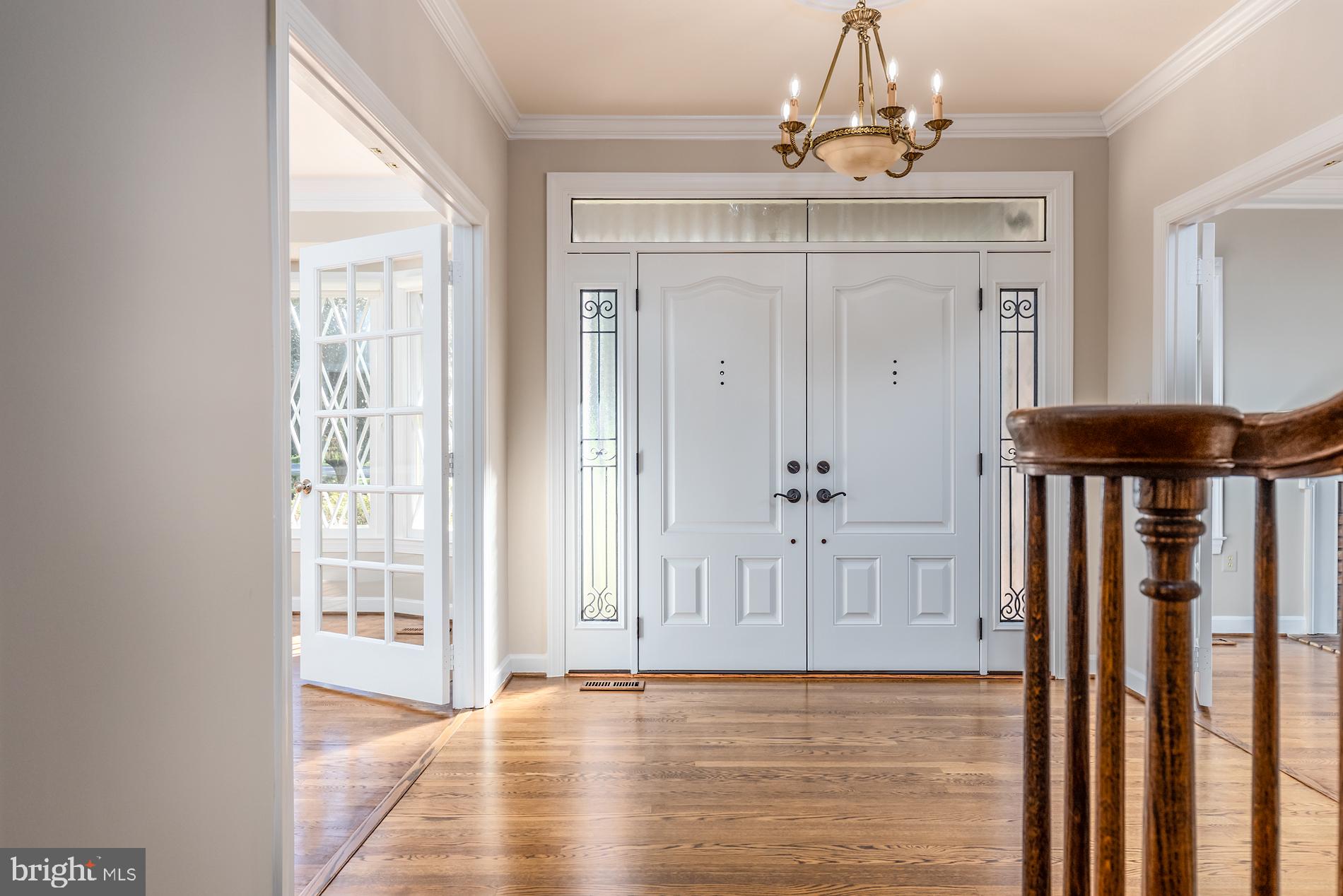 2014 Spring Branch Drive Vienna, VA 22181 - Photo 5 of 65 Gallery Image 5