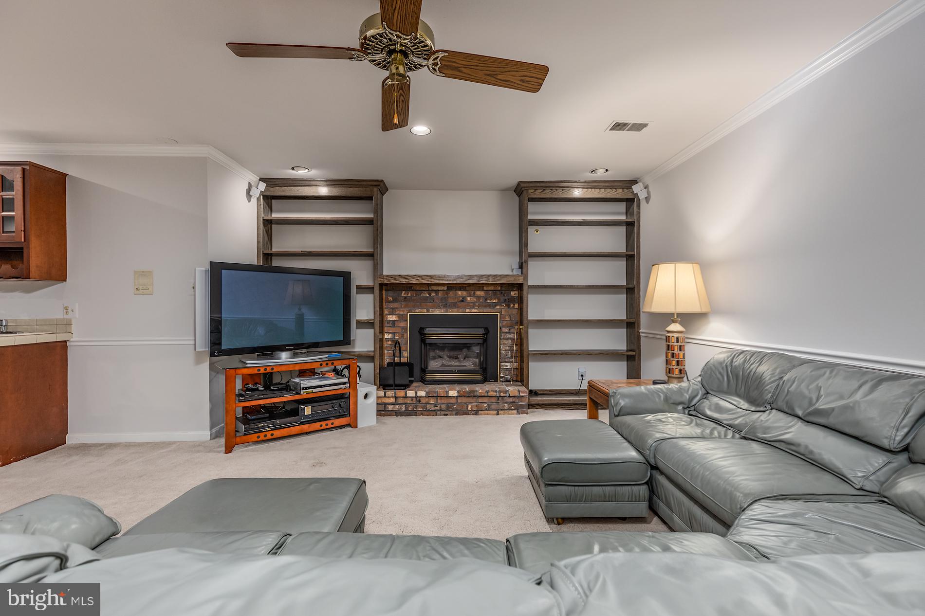 2014 Spring Branch Drive Vienna, VA 22181 - Photo 45 of 65 Gallery Image 45