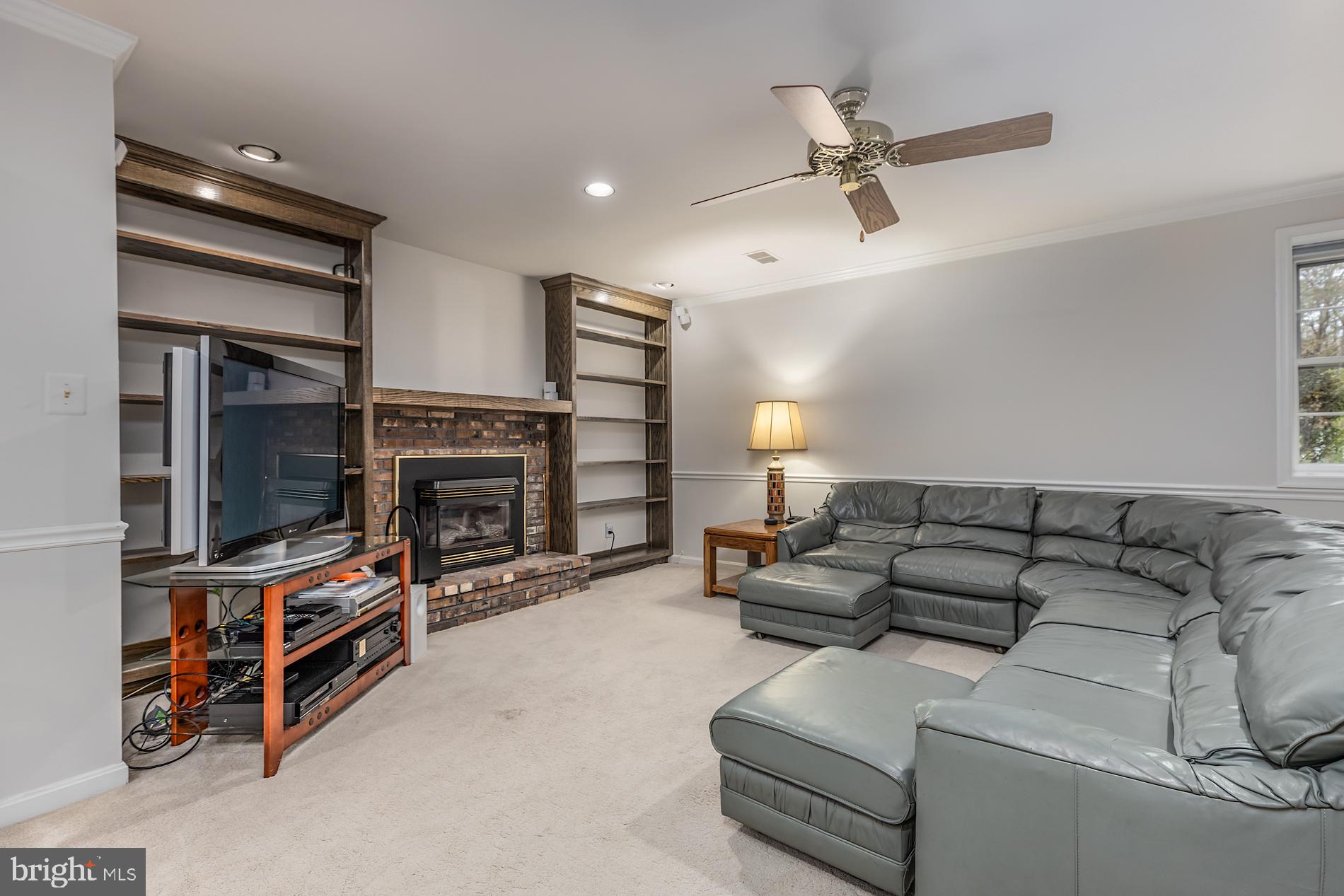 2014 Spring Branch Drive Vienna, VA 22181 - Photo 46 of 65 Gallery Image 46
