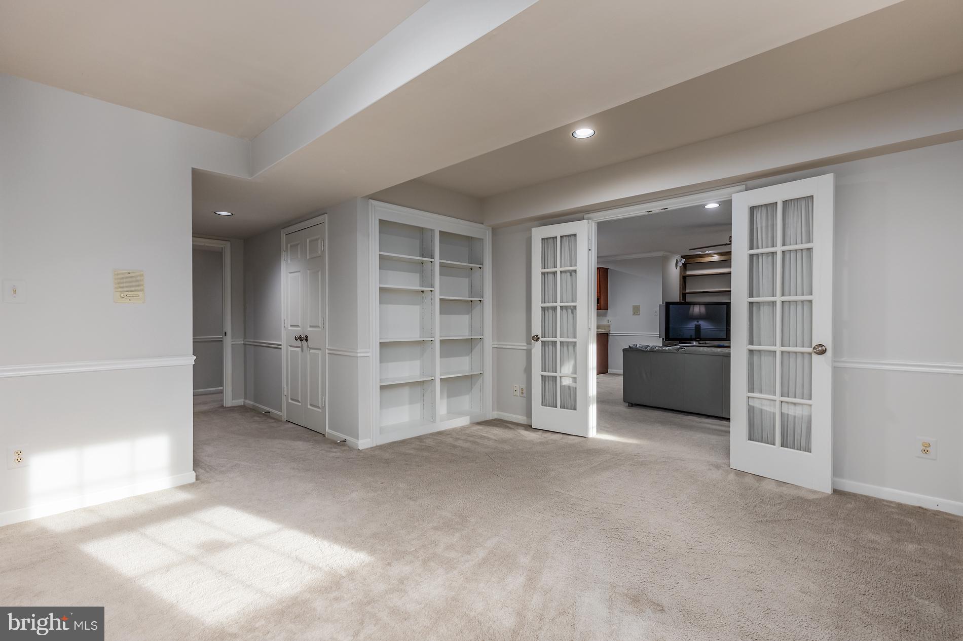 2014 Spring Branch Drive Vienna, VA 22181 - Photo 48 of 65 Gallery Image 48
