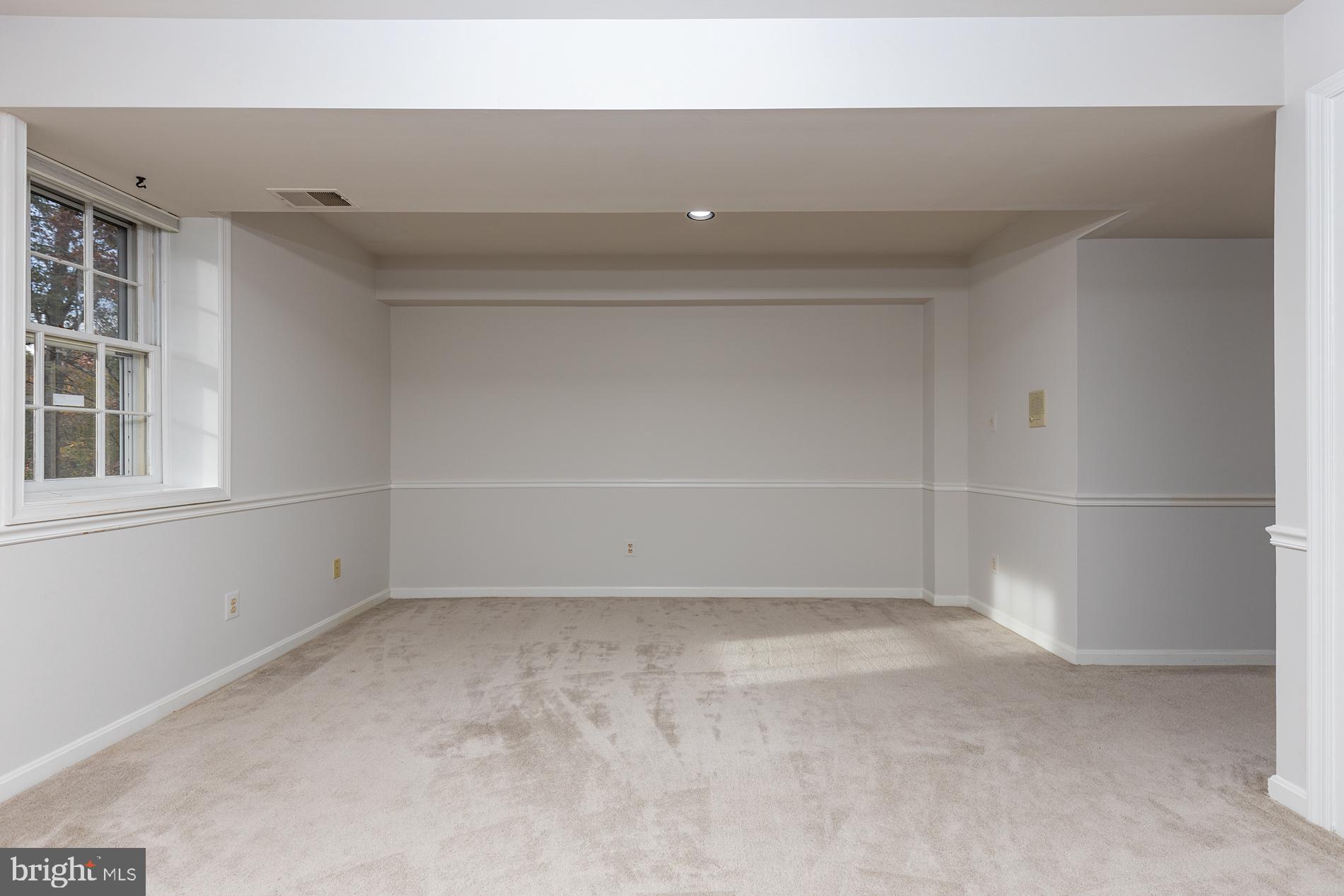 2014 Spring Branch Drive Vienna, VA 22181 - Photo 49 of 65 Gallery Image 49
