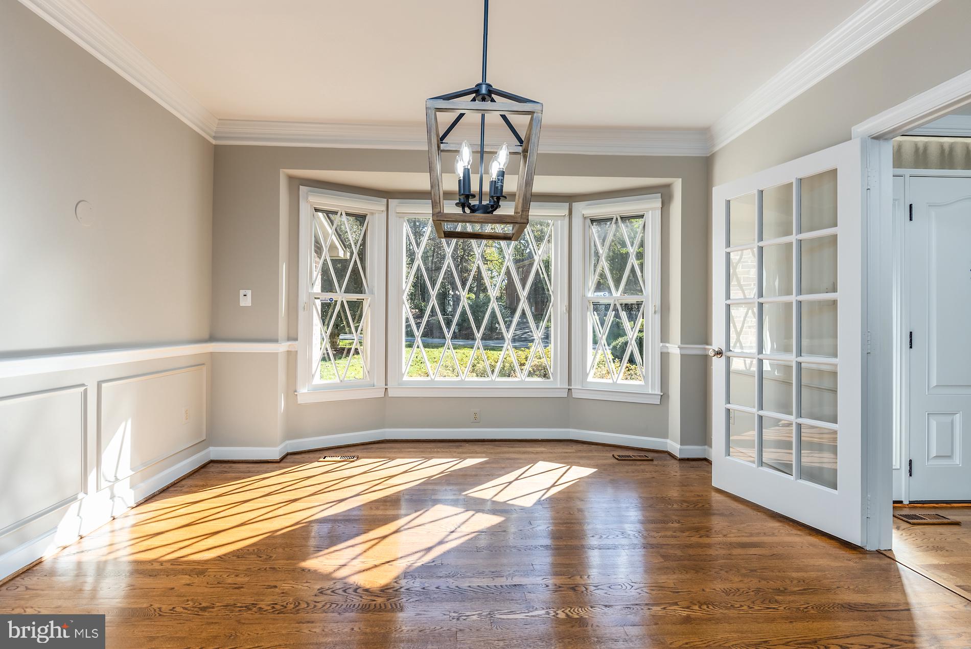 2014 Spring Branch Drive Vienna, VA 22181 - Photo 9 of 65 Gallery Image 9