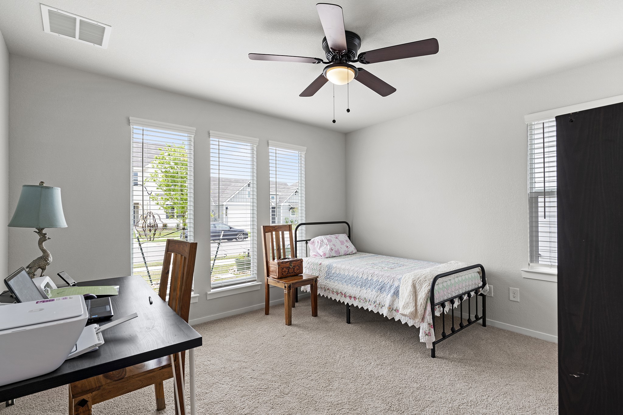 405 Perry Place Rockdale, TX 76567 - Photo 17 of 19 Staged