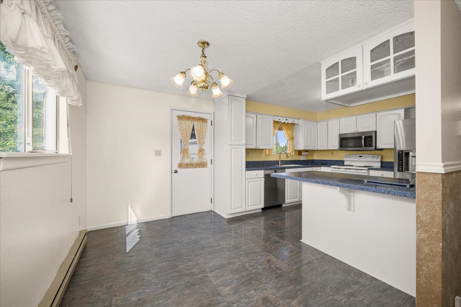 1314 South Best Road Veradale, WA 99037 - Photo 10 of 44