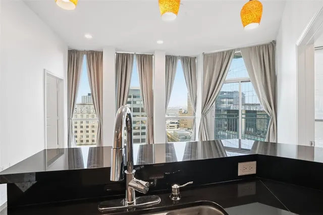 $2,650 | 500 Throckmorton Street, Unit 1409, Fort Worth, TX 76102