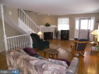 364 Blanchard Road Drexel Hill, PA 19026 - Photo 2 of 6