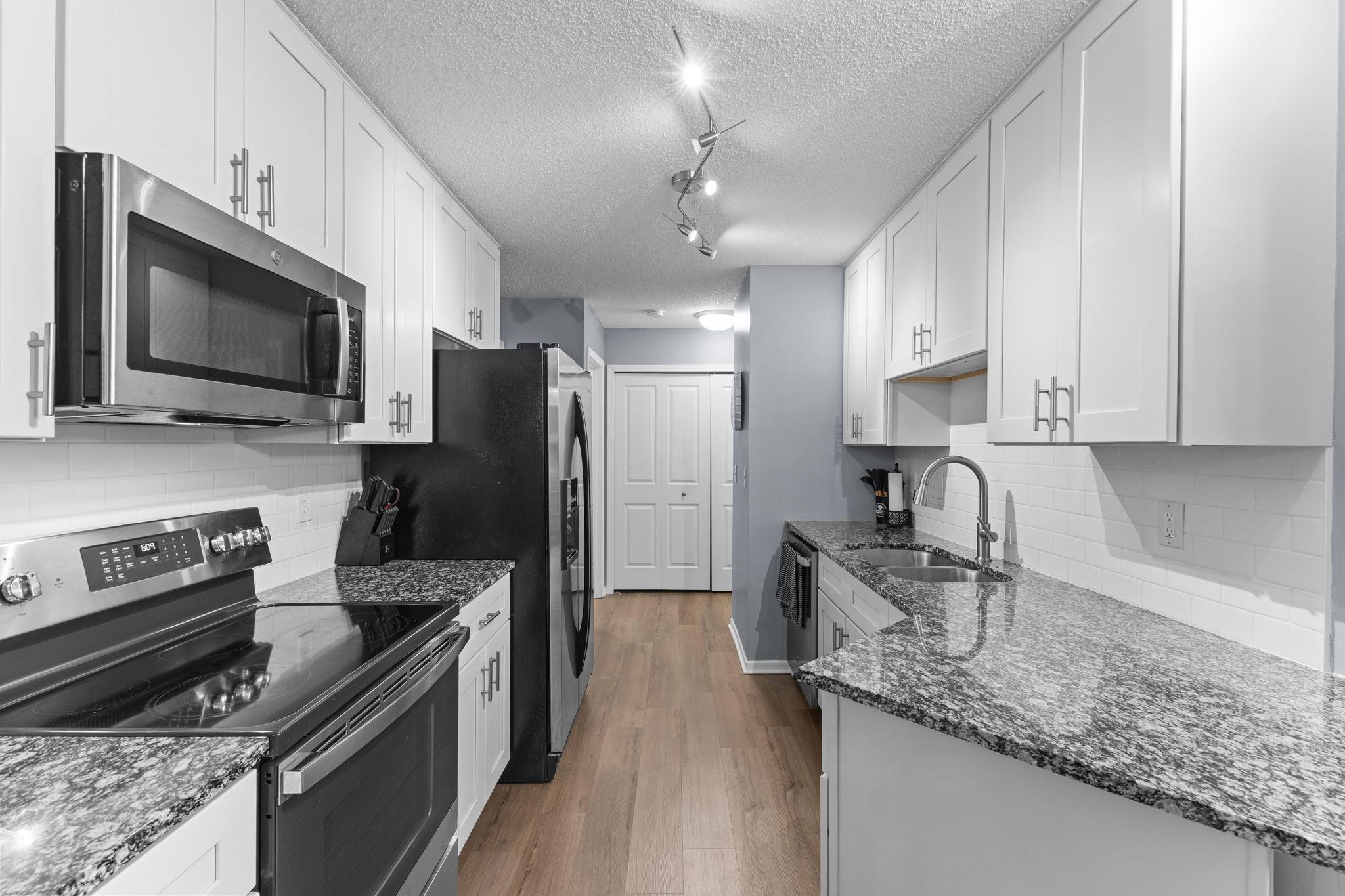 3816 Foss Road, Unit 7 St. Anthony, MN 55421 - Photo 12 of 27