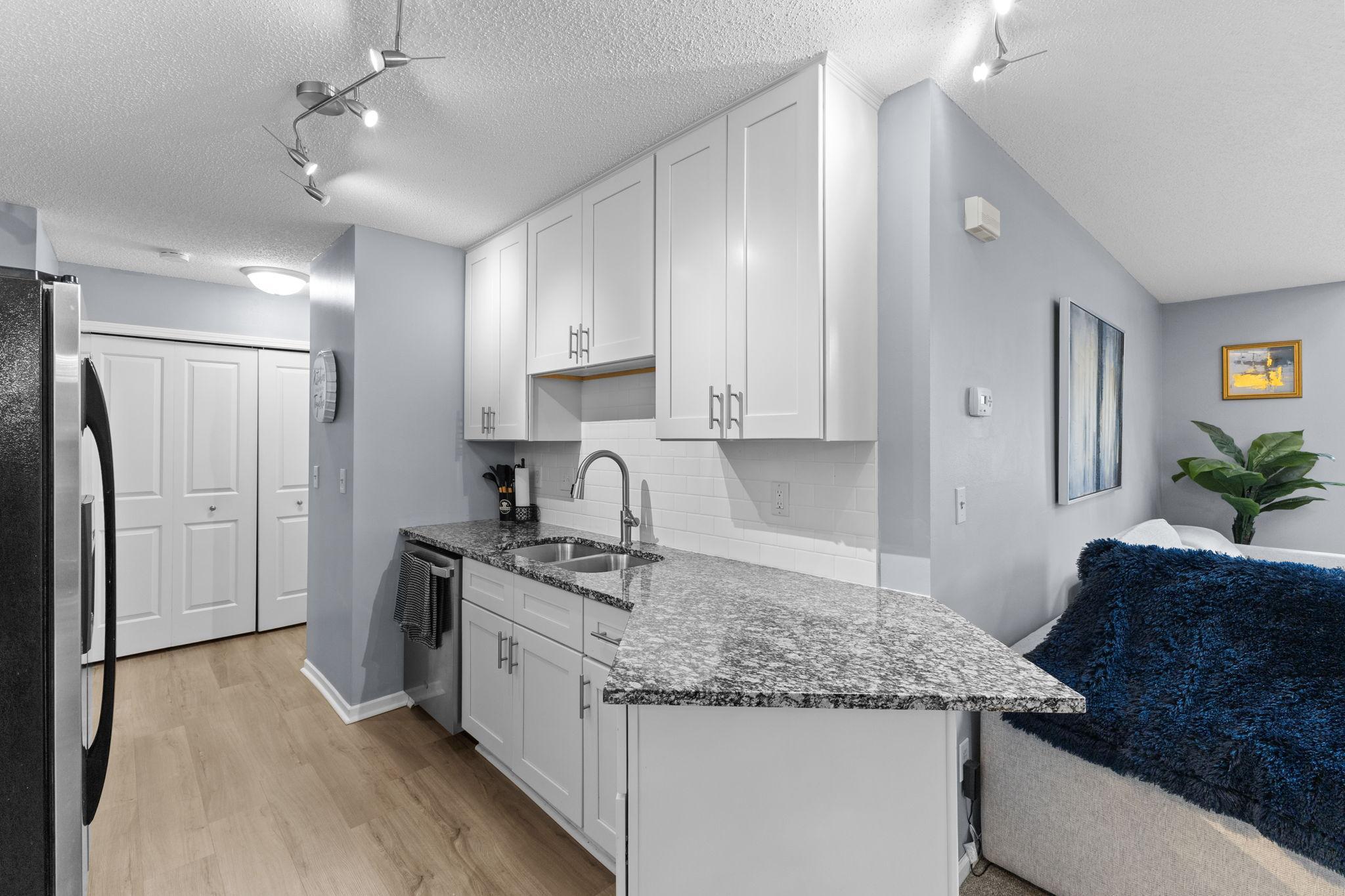 3816 Foss Road, Unit 7 St. Anthony, MN 55421 - Photo 13 of 27